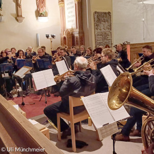 Der Bezirkschor Weiden spielt in der Vohenstraußer Kirche