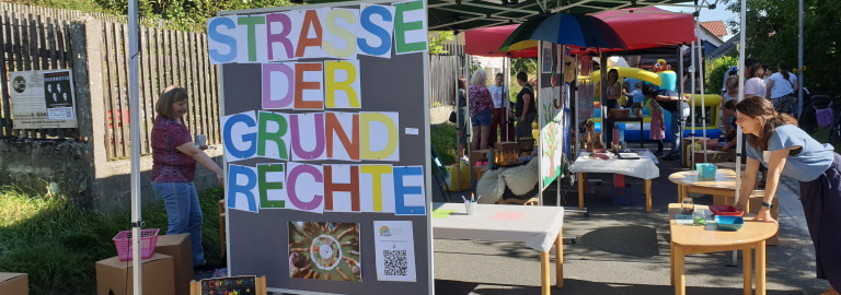 Straße der Menschenrechte am Weltkindertag in Neustadt am Kulm