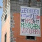 Banner am Kirchturm in Floß