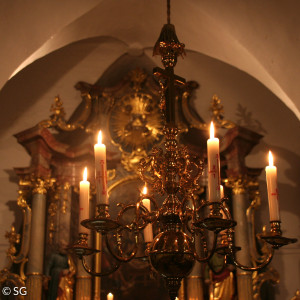 Kronleuchter in der Nikolauskirche