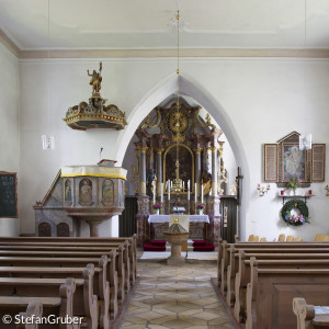 BLick in die Kirche 